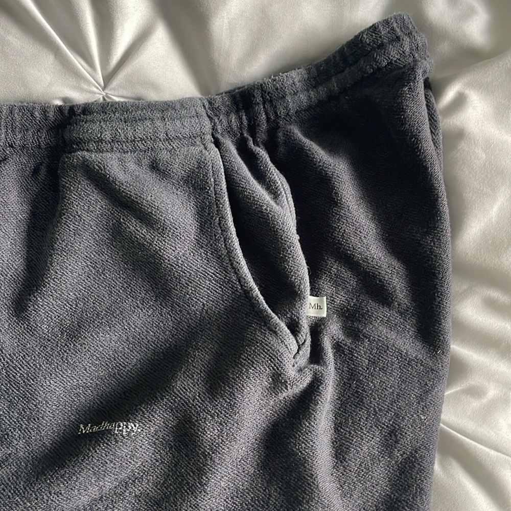 madhappy sweat shorts - Picture 3 of 5